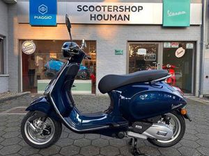 ② VESPA PRIMAVERA 125 CC BLU ENERGICO GLOSSY