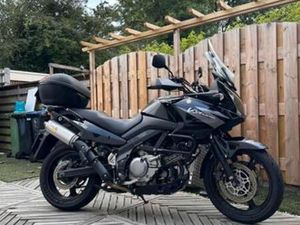 SUZUKI VSTROM DL650 ZEER COMPLEET! ZEER GOED ONDERHOUDEN! — MOTOREN | SUZUKI — MARKTPLAATS