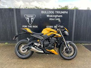 2025 TRIUMPH STREET TRIPLE 765 RS FOR SALE IN WOKINGHAM
