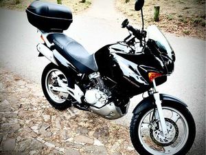 MAGNIFIQUE HONDA VARADERO XLV 125 LIMITED ÉDITION