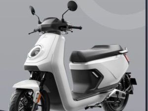 SCOOTER ÉLECTRIQUE 125 NIU MQI GT