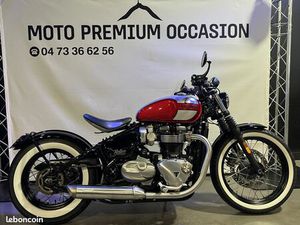 TRIUMPH BONNEVILLE BOBBER