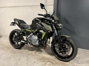 ② KAWASAKI Z650 VOL LEUKE EXTRA'S