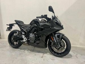 ② SUZUKI GSX-8R ALS NIEUW (BTW MOTO)