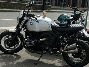 BMW R NINET URBAN GS CUSTOM UNIT GARAGE SCRAMBLER