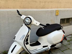 VESPA GTS 300 SUPERSPORT (EZ 06/2023)