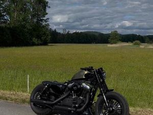 HARLEY-DAVIDSON SPORTSTER FORTY EIGHT
