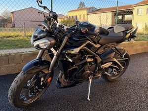STREET TRIPLE 765 RS 2025