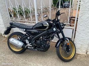 MOTO YAMAHA XSR 125
