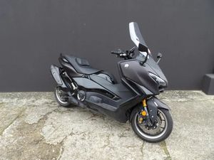 YAMAHA XP TMAX 560 TECH MAX 2025