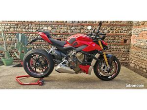 DUCATI STREETFIGHTER V4S