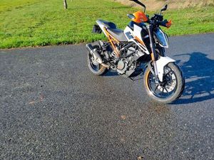 MOTO KTM 125 CC