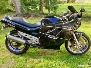 SUZUKI 750 GSXF