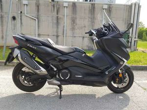 YAMAHA TMAX 530 NERO