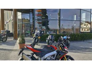 VENDO APRILIA TUONO V4 FACTORY SE-09 SBK (2024) USATA A CHIETI (CODICE 9920910) - MOTO.IT