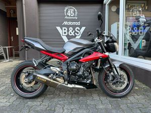 TRIUMPH STREET TRIPLE 675 R