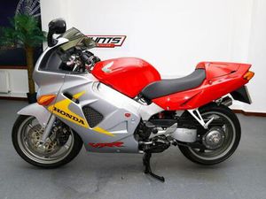 1999 HONDA VFR800 800