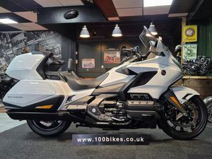 2020/70 HONDA GL1800 GOLDWING DCT TOUR 10,300 MILE'S