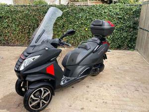 PEUGEOT METROPOLIS RXR ZWART