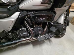 HARLEY-DAVIDSON CVO 121 ROAD GLIDE