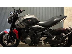 VENDO TRIUMPH TRIDENT 660 (2021 - 24) USATA A ROMA (CODICE 9921267) - MOTO.IT