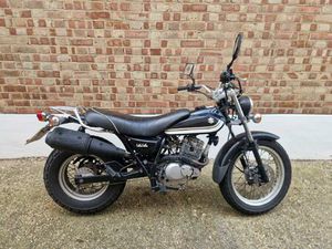SUZUKI RV125 VANVAN ROADSTER/RETRO PETROL MANUAL (12 PS) 124 CC