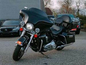 HARLEY-DAVIDSON ELECTRA GLIDE FLHTK ULTRA LIMITED ZWART