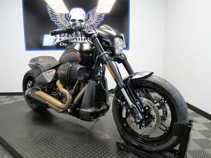 2019 SOFTAIL® FXDR® 114