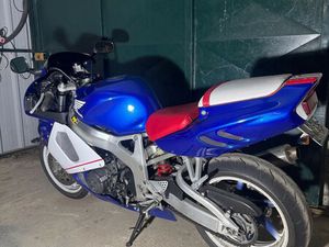 HONDA CBR900RR