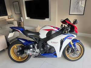 HONDA CBR1000RR FIREBLADE 999 CC