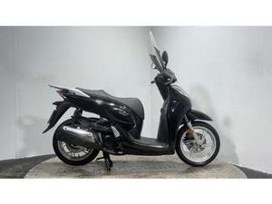 HONDA SH300I 2016 32K VERY CLEAN MOT JAN 2027 300 CC SCOOTER 279 CC