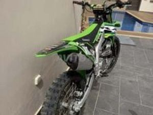 KAWASAKI KX F 450 MOTO CROSS