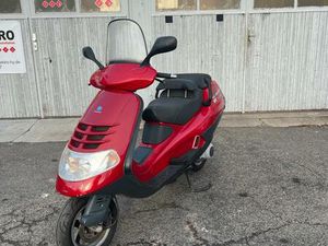 PIAGGIO HEXAGON GTX 125 MOTORROLLER B196 ROLLER SOFAROLLER