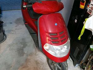 125 CCM PIAGGIO SUPER HEXAGON GTX 125 GARAGENFAHRZEUG