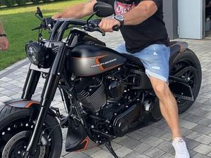 HARLEY-DAVIDSON SOFTAIL FAT BOB