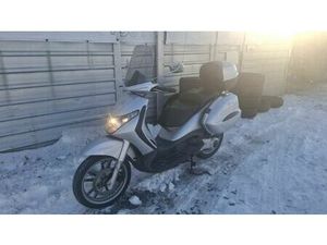 PIAGGIO BEVERLY 125 KUFRY SERWISOWANY TOMASZÓW LUBELSKI