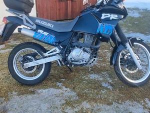 SUZUKI DR 650 RSE