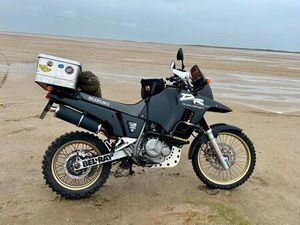 SUZUKI DR 800 BIG
