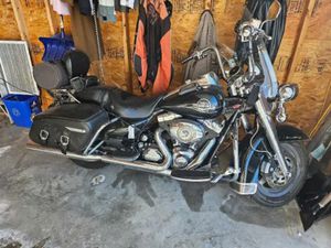 2009 HARLEY DAVIDSON ROAD KING CLASSIC
