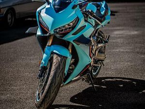 HONDA CBR 650R