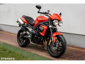 TRIUMPH STREET TRIPLE
