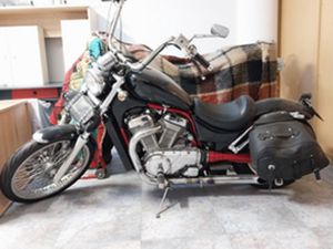SUZUKI INTRUDER VS800