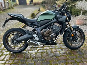 HONDA CB 650 R E-CLUTCH GRÜN 1. HAND KOMFORT PAKET