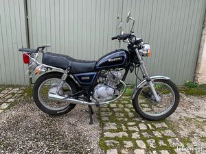 MOTO SUZUKI 125 GN