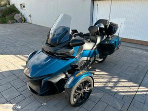 CAN AM SPYDER RT AVEC OPTIONS