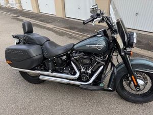 HARLEY DAVIDSON SOFTAIL HERITAGE 114