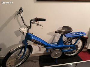 MOBYLETTE TYPE 40 + GROS LOT DE PIÈCES