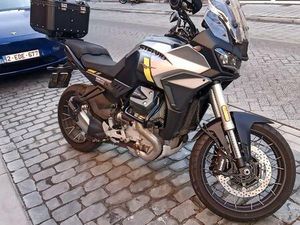 ② MOTO GUZZI STELVIO 2024