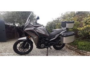 MOTO MORINI X-CAPE 650 10/2023 950KMS ÉTAT PROCHE DU NEUF
