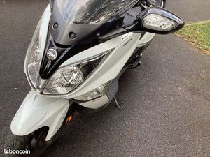 SCOOTER 300 SYM GTS BLANC